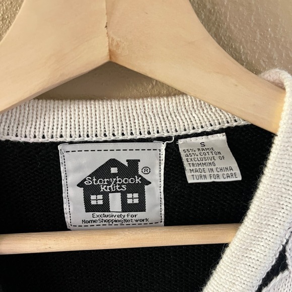 Storybook "Sweet Pea" knitted Cardigan - Picture 4 of 8